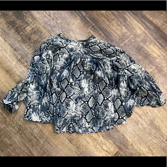 Snake Print Blouse. Vince Camuto. - Picture 2 of 3